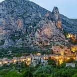 Campeggio Les Tournels: Gole del Verdon - Vista aerea Moustier-Sainte-Marie