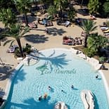 Campeggio Les Tournels: Parco acquatico - Vista aerea delle piscine e del solarium