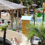 Camping les Tournels : Espace aquatique - Toboggans près des jeux d'eau
