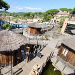 Campeggio Les Tournels: Spa - Capanne su palafitte