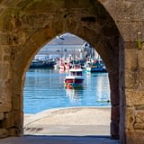 Les Terrasses de Kersiny - Découverte de Concarneau - Le port de pêche depuis les remparts