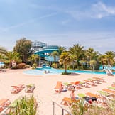 Les Mouettes campsite - The water park - View of the Blue Lagoon, sunloungers and water slide