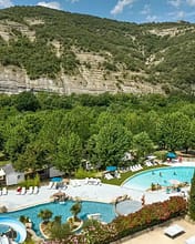 Camping Arc en Ciel - The grounds - Aerial view of the water park