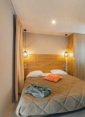 Camping Arc en Ciel - Locations - Cottage Calys - Chambre adulte
