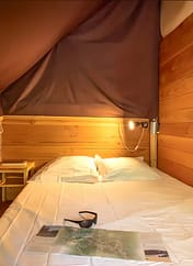 Camping Arc en Ciel - Unterk&uuml;nfte - Lodge Piloti - Elternschlafzimmer
