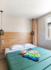 Plage Fleurie campsite - Holiday rentals - Cosy Cottage - 6 persons - 3 bedrooms - Master bedroom