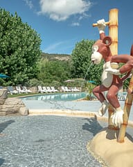 Camping Arc en Ciel - Espace aquatique - pataugeoire avec jeux d&rsquo;eau