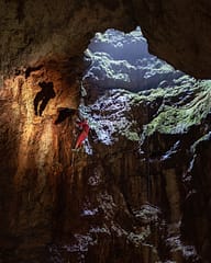 Ard&egrave;che - Grotte de l\'Aven d\'Orgnac - Ouverture naturelle sur l\'ext&eacute;rieur de la Grotte