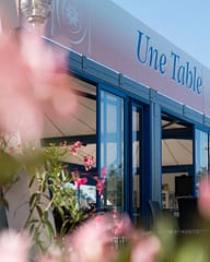 Camping La Plage Fleurie - Bar en restaurants - Restaurant \"Une Table au Sud”