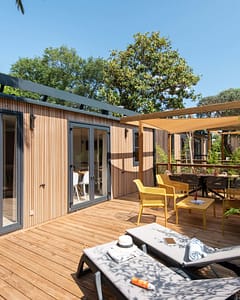 Camping la Sir&egrave;ne - H&eacute;bergements - Lodge 3 - 6 personnes - 3 chambres 2 salles de bain- terrasse