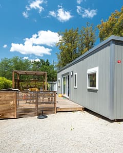 Camping le Bois de Valmarie- Hébergements - Cottage 3 - 6 personnes - 3 chambres