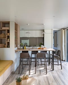 Camping la Sirène - Hébergements - Cottage 2 - 4/6 personnes - 2 chambres - Séjour / Cuisine