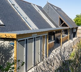 Les Terrasses de Kersiny - Le camping et les services - Sanitaires, bacs à vaisselle et laverie