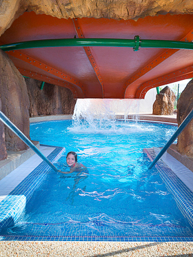 Camping Amfora - L\'espace aquatique - Toboggans
