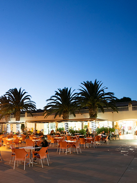 Amfora campsite - Evening events and shows - View of the restaurant terrace 