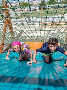 Camping Amfora - Activit&eacute;s et animations - Parcours d\'obstacles