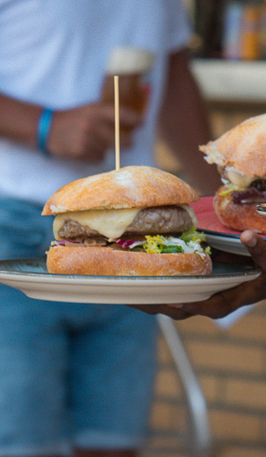 Camping Amfora - Bars en restaurants - Snacks geserveerd in het campingrestaurant