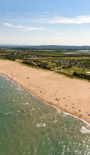 Amfora campsite - The beach - Aerial view of the beach and of the direct access from the campsite
