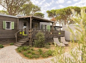 Campeggio Les Tournels: Cottage 4 persone L'Oustaloun - Vista esterna del cottage