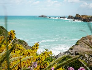 Les Terrasses de Kersiny - Rando en famille - Vue du littoral