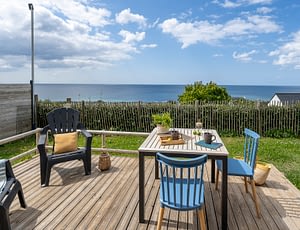 Les Terrasses de Kersiny - Camping Plouhinec - Vue de la mer depuis une terrasse d'une location