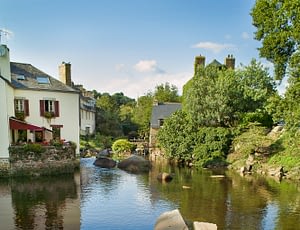 Les Terrasses de Kersiny - La cité des peintres de Pont-Aven - Vue de l'Aven depuis un pont
