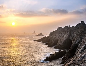 Les Terrasses de Kersiny - Rando en famille - Couché de soleil sur la pointe du Raz