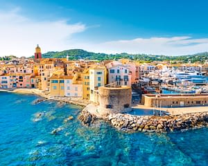 Campeggio Les Tournels: Il glamour di Saint-Tropez - Vista aerea del porto e della città