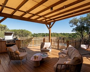 Campeggio Les Tournels: Cottage Chênes Lièges - Terrazza con barbecue e spa privata