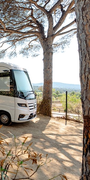 Camping Les Tournels: Standplaats grand confort