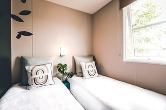 Camping la Sir&egrave;ne - H&eacute;bergements - Cocoon 2 - 4 personnes - 2 chambres - Chambre enfants