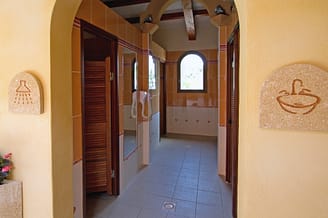 Camping Le Brasilia, toiletten, wastafels en douches