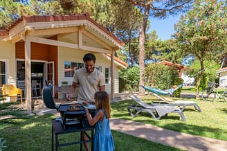 Camping Le Brasilia, Chalet Les Marquises, buiten, barbecue