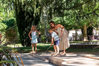 Camping La Sirène - Actividades y animaciones - Pista de minigolf
