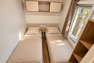 Lodge 3 prestige 1 sdb chambre enfants camping la sir&egrave;ne