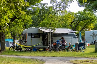 Camping Arc en Ciel - Emplacement pour caravanes