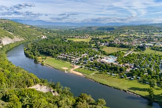 Camping La Plage Fleurie - Vue aérienne du camping et de l\'Ardèche