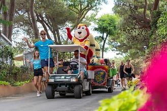 Le Brasilia campsite, entertainment and evening events, show