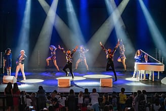 Camping la Sirène - Avonden en voorstellingen - Sirène Arena - Muzikale komedie