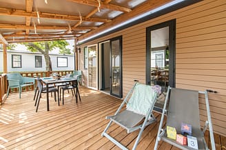 Camping La Plage Fleurie - Accomodaties - Cottage Cosy - 6 personen - 3 slaapkamers - Terras