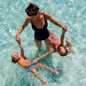 Le Brasilia campsite, l\'Archipel water park, mother and her children