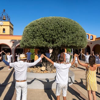 Camping Le Brasilia, services, place du village, animation