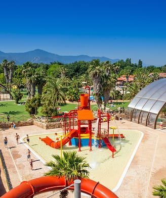Camping la Sir&egrave;ne - Parc aquatique - vue a&eacute;rienne de la zone aqualudique