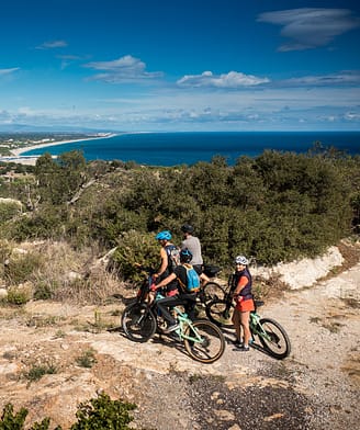 Cycliste, vtt dans les vignes, Argel&egrave;s-sur-Mer &copy;St&eacute;phane FERRER - ArgelesTourisme