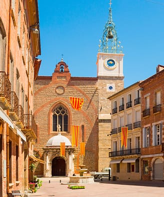 Ancien &eacute;difice religieux de la Basilique Cath&eacute;drale de Saint Jean Baptiste, Perpignan &copy;Shutterstock