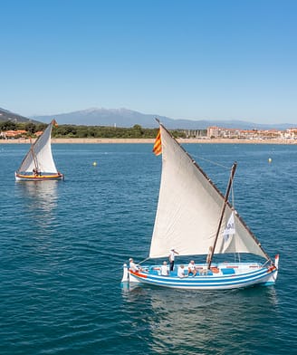 Sir&egrave;ne Holidays - Bateaux catalans le long de la c&ocirc;t&eacute; m&eacute;diterran&eacute;enne