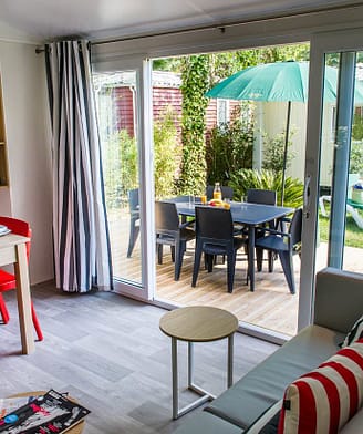 Camping la Sir&egrave;ne - H&eacute;bergements - Sir&egrave;ne 2 Confort - 4 personnes - 2 chambres - S&eacute;jour