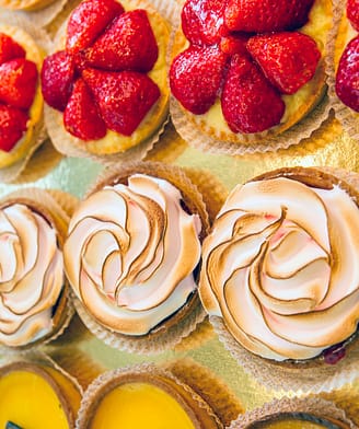 Camping la Sir&egrave;ne - Commerces et services - Tartes aux fraises, tartes meringu&eacute;es et tartes au citron