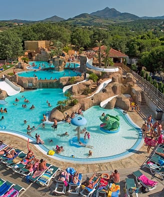 Le Bois de Valmarie campsite - Water park - Aerial view of the water park with water slides and sunloungers