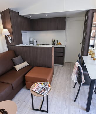 Camping la Sir&egrave;ne - H&eacute;bergements - Sir&egrave;ne 3 Confort- 6 personnes - 3 chambres - S&eacute;jour